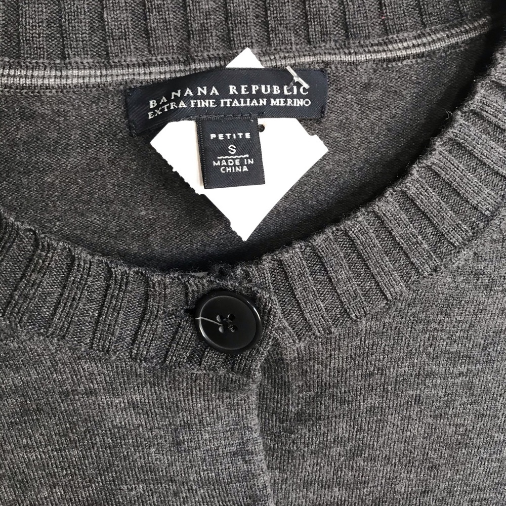 Banana Republic extra fine Italian merino wool cardigan Size SP - Picture 4 of 4